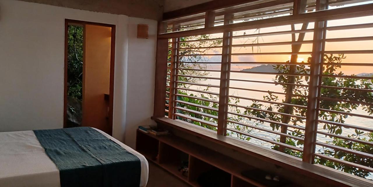 Refugio Na Frente Do Mar Em Ilha De Araujo Vila Paraty Exterior foto